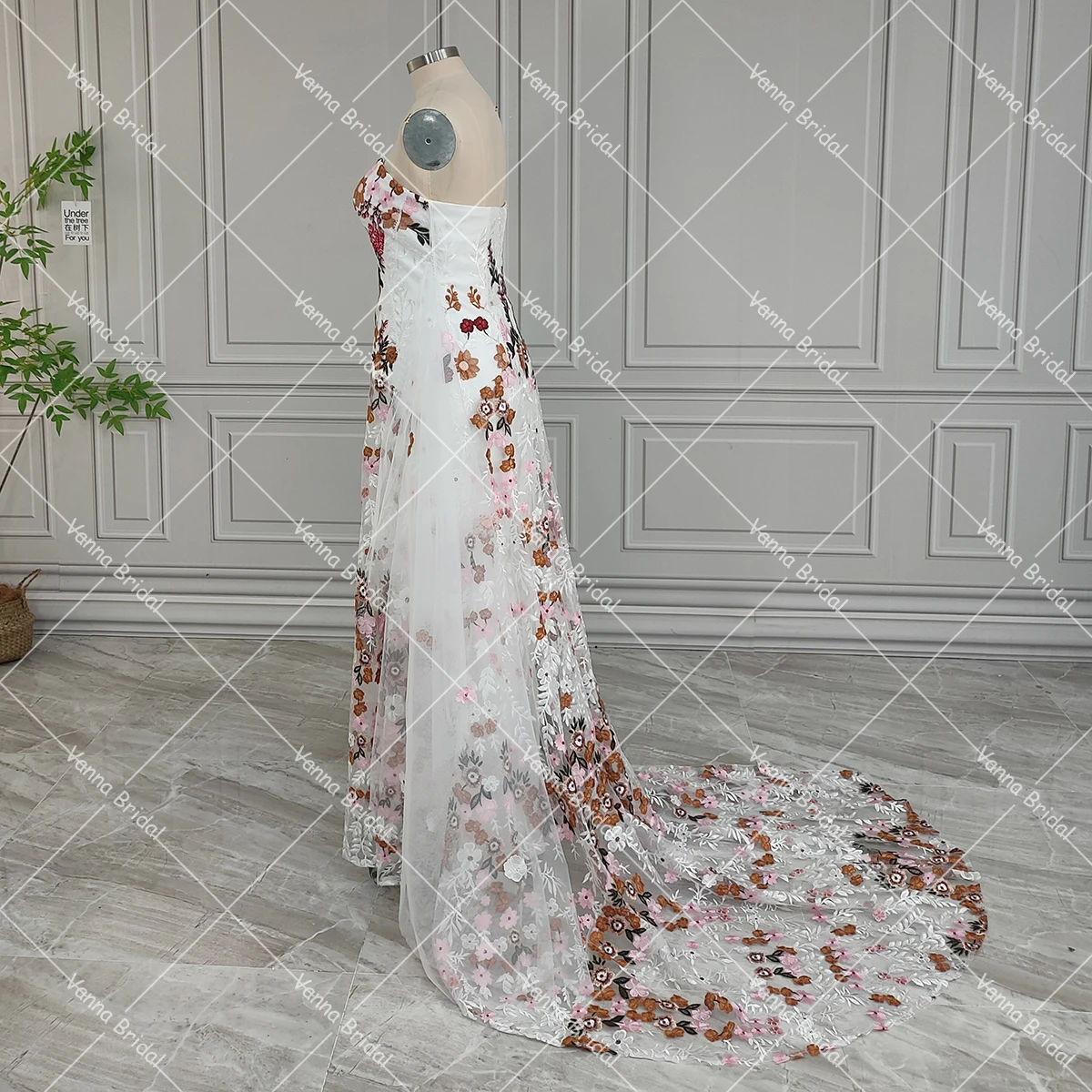 Abiti da sposa colorati con maniche lunghe svasate taglie forti Abiti da sposa con fiori ricamati con cerniera a cuore con sirena personalizzata