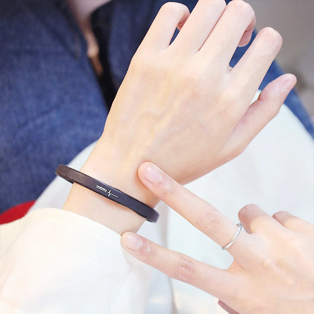 1 pezzo di cinturino in silicone, braccialetto sportivo alla moda, fibbia regolabile, comodo braccialetto multifunzionale elegante per coppie