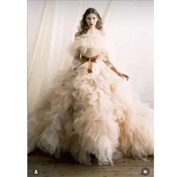 Niesamowite falbany Warstwowe suknie ślubne z tiulu na zamówienie Duża objętość Tiulowe suknie ślubne na zamówienie Bez koloru