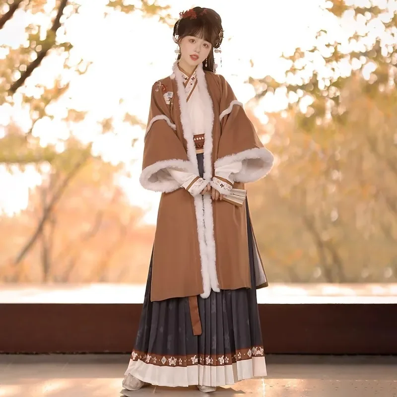 Adult Hanfu made in Song Dynasty, waist-length embroidery Chinese style thickened daily autumn and winter styles