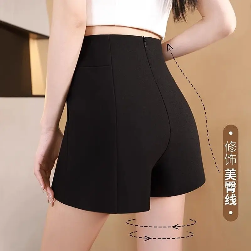 2025 Women gentle Summer Casual High Waist A-line Shorts Loose Wide Leg Chiffon Shorts Chic Lady Black White Suit Shorts Wh7