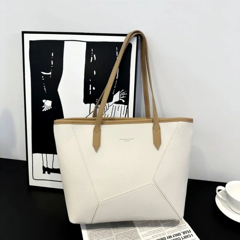 

Elegant Ladies Handbag Crafted From Waxed Leather Featuring Popular Classic Elegant And Casual Vintage Style ​