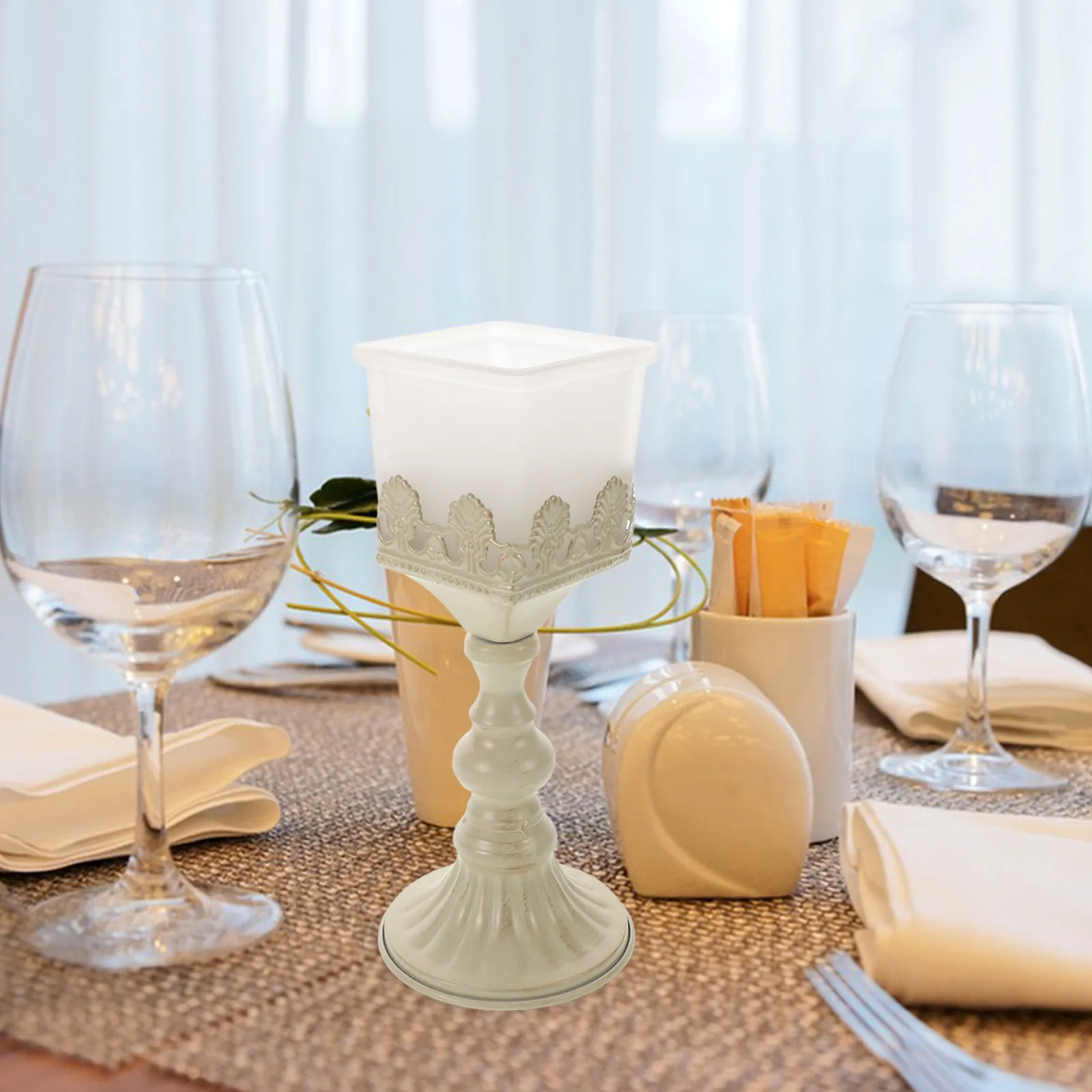 

Vintage Iron Holder Romantic Cup Decorative Stand for Dining Table Wedding Party Home Decor Retro Style