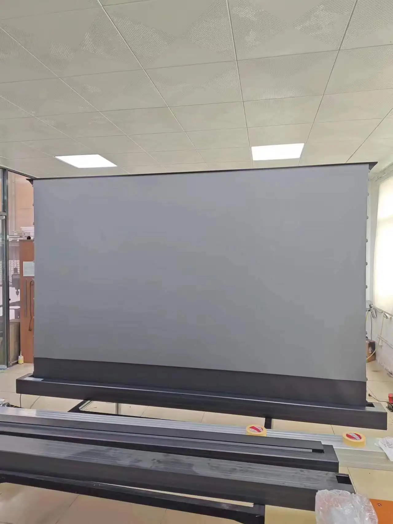 120inch White Electric Motorized Floor Rising Tab Tension Pull up Projector Screen with The PET Crystal ALR ambieht Light