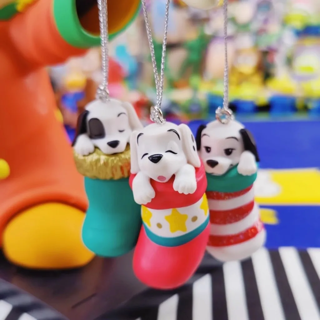 

3Pieces/lot 5cm DISNEY 101 Dalmatian Christmas Socks Appreciation Doll Pendant Christmas Gift
