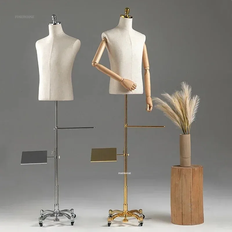 

Half-length Male Mannequin for Man 's Clothing Store Mannequins with Universal Wheels High-end Suit Window Dummy Display Stand F