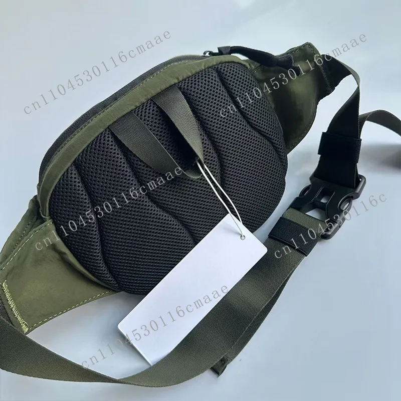 

CP Bag Men's Casual Sports Chest Bag Fanny Pack Multi-functional Versatile Large-capacity Shoulder Mobile Phone Messenger