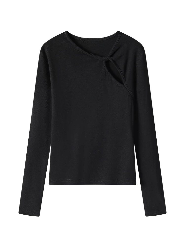 Koreanischer Stil Damen Herbst T-Shirt mit gedrehtem Ausschnitt, langen Ärmeln, schrägem Halsausschnitt, schmal geschnitten, gerippt, elegant, lässig, zum Überziehen geeignet. – Detail 1