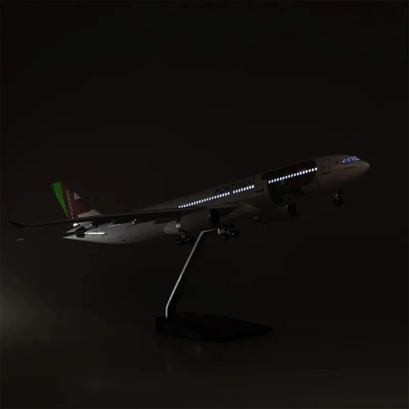 New 1:135 Scale Diecast Resin Model Air Portugal Airbus A330 Airways Airplane Aircraft Collection Display Decoration Gifts image 3
