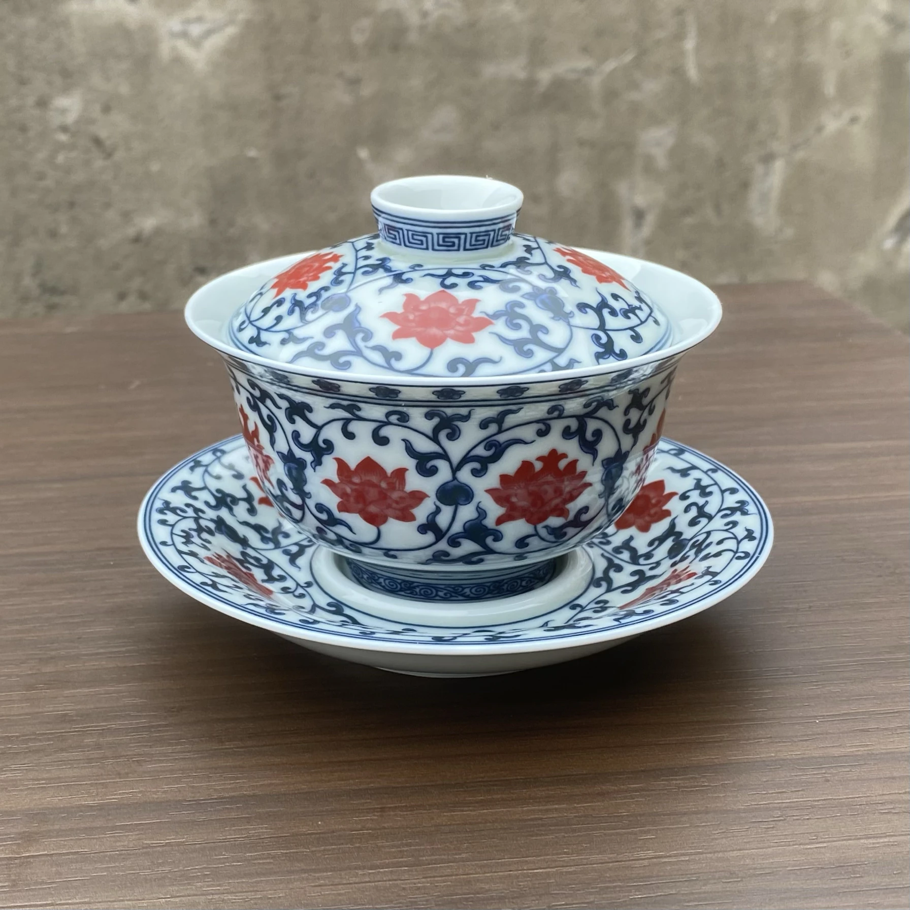 Handmade Jingdezhen Seven Chengtang Blue and White Glazed Red Interlock Branch Can Hover Gaiwan Single Cup Brewing Bowl