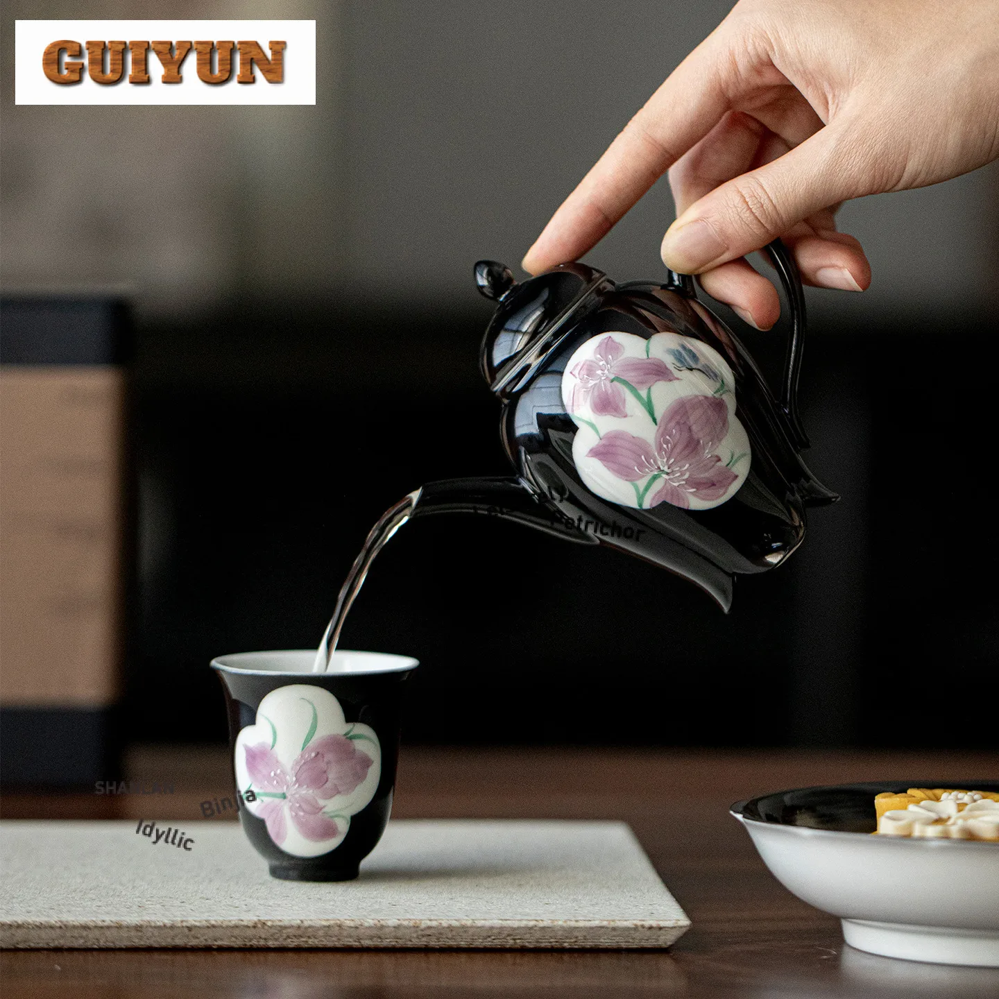 150ml Hand-painted Iris Teapot Creative Tea Infuser Pot Household Tea Brewing Kettle With Filter Chinese Tea Set Collection