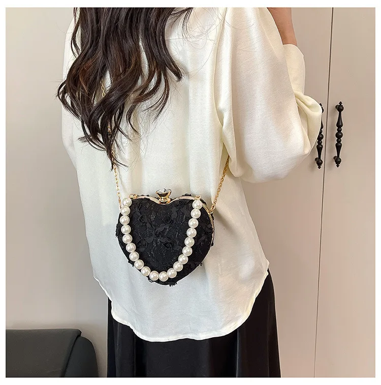 

Vintage Women Heart Shaped Denner Clutch Bag Facny Elegant Formal Wedding Bridal Party Evening Handbag Pearl Shoulder Chain