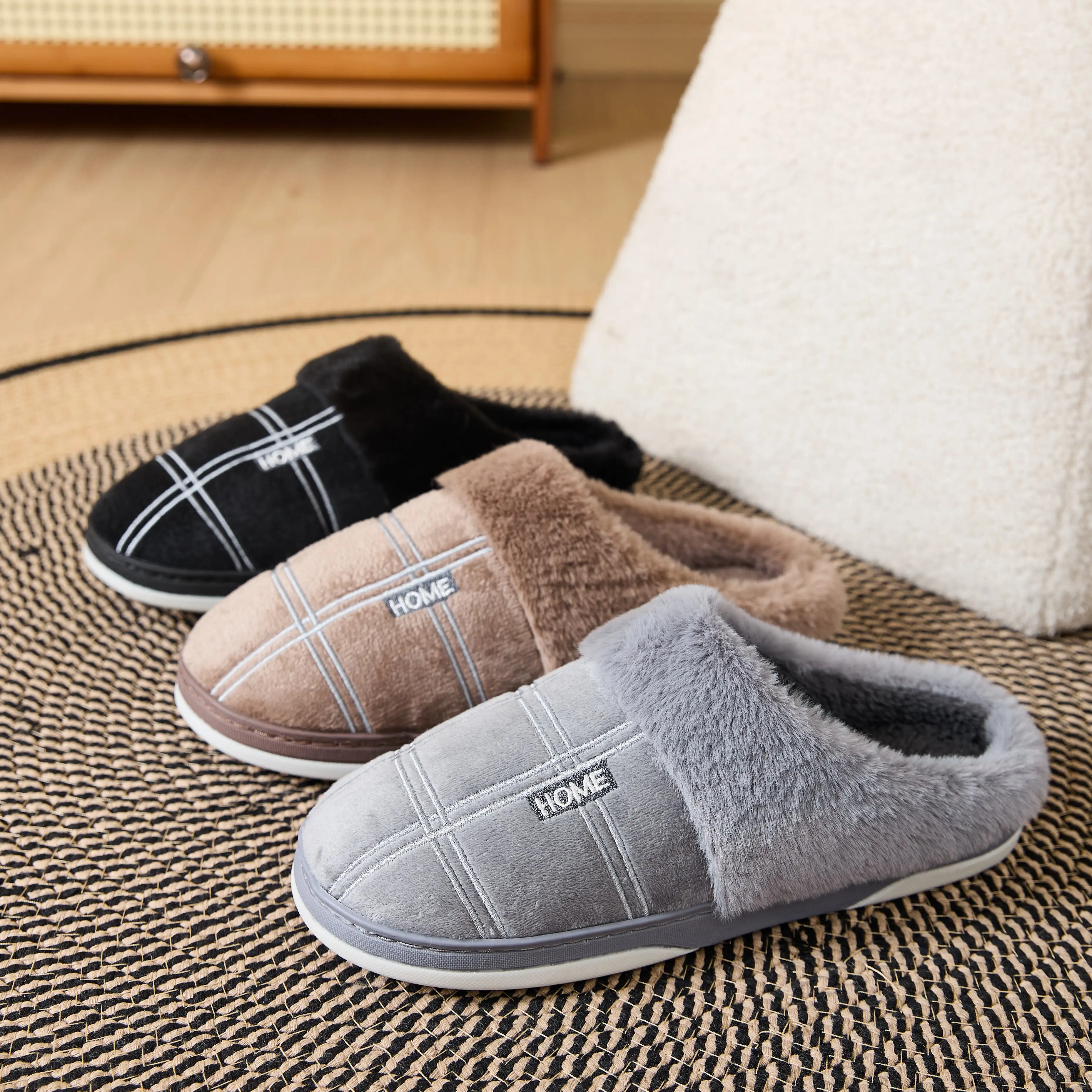 

Men Home Slippers Plaid Memory Foam Winter Plush Male Indoor Shoes Warm Soft Non-Slip Slippers Black Large size 50-51 Fashion