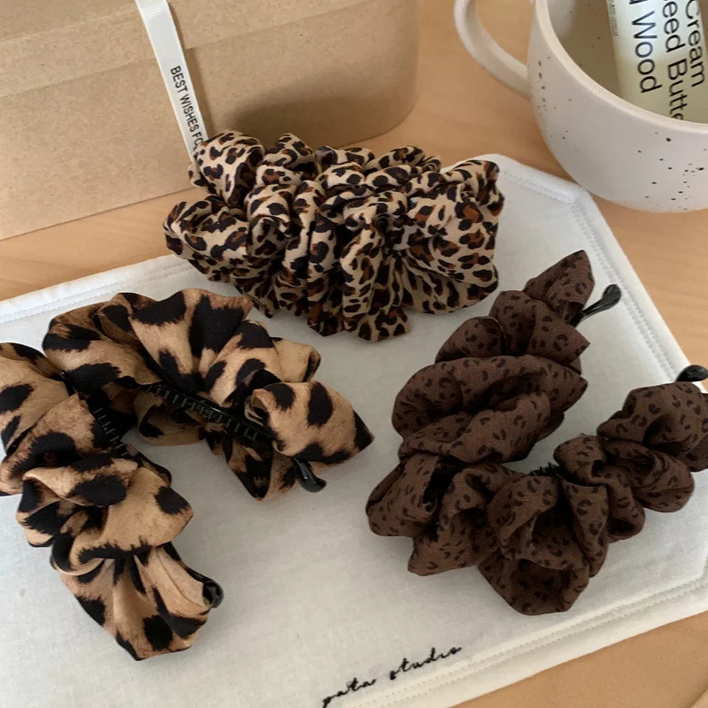 Retro Pleated Leopard Print Banana Clip for women Elegant Ponytail Clip Fashion Girls Back of The Head Hair Clip