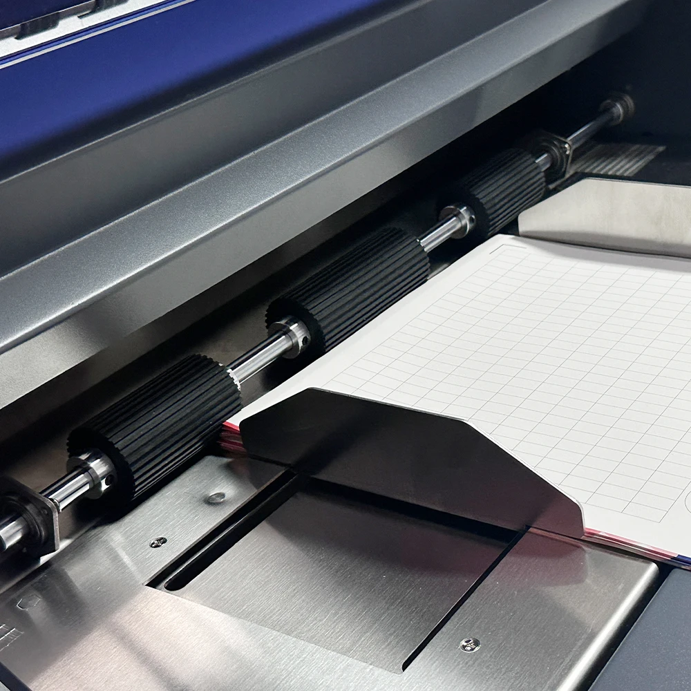 New Arrival Desktop Graphic A3 Multi Sheet Label Cutter Auto-Feeding Contour Cutter Digital Die Cutting Machine Small Size