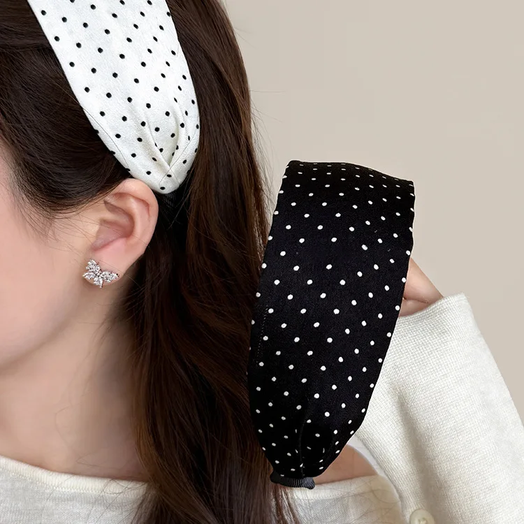 

New Korean black and white polka dot wide edge headband for washing face and going out, versatile hair compression headband