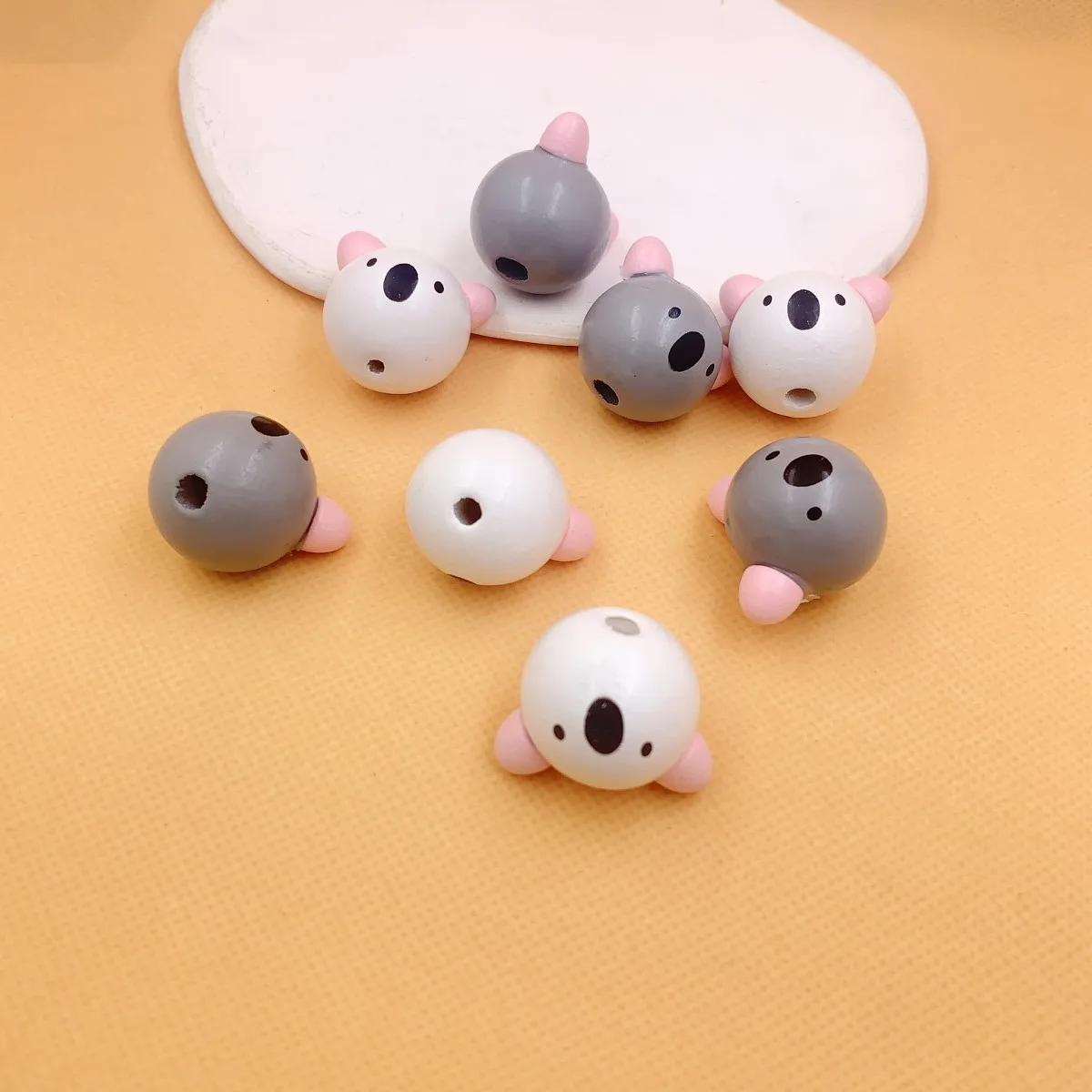 Onebeading Mixed Color Wooden Animal Cartoon Koala Head Beads For Baby DIY Pacifier Holder Clip Necklace Spacer 23*25*32mm 10pcs