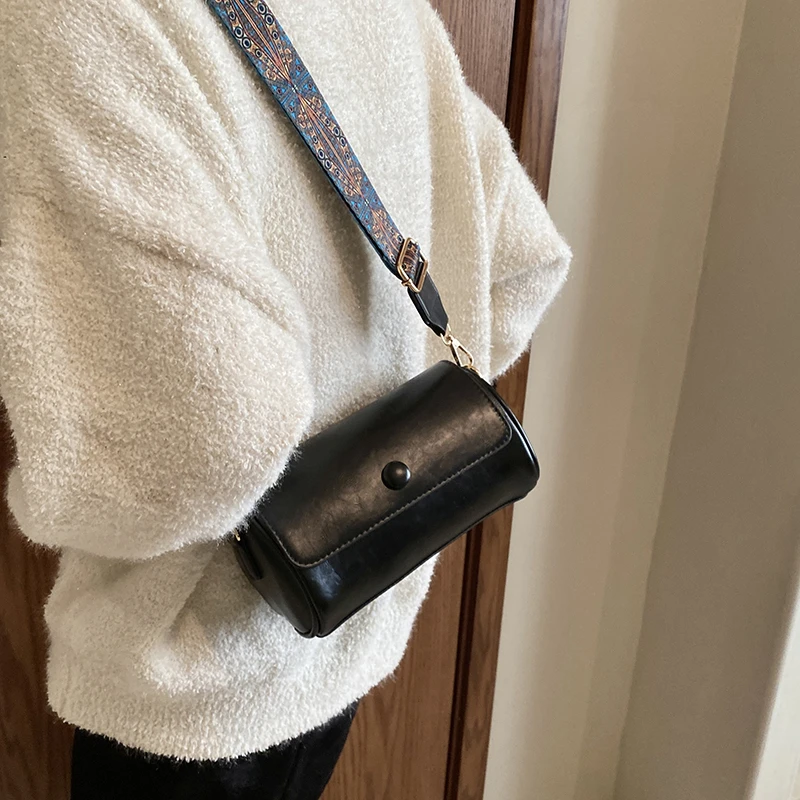 

Classic design PU leather women's shoulder bag, comfortable and portable crossbody bag, handheld casual women's bag