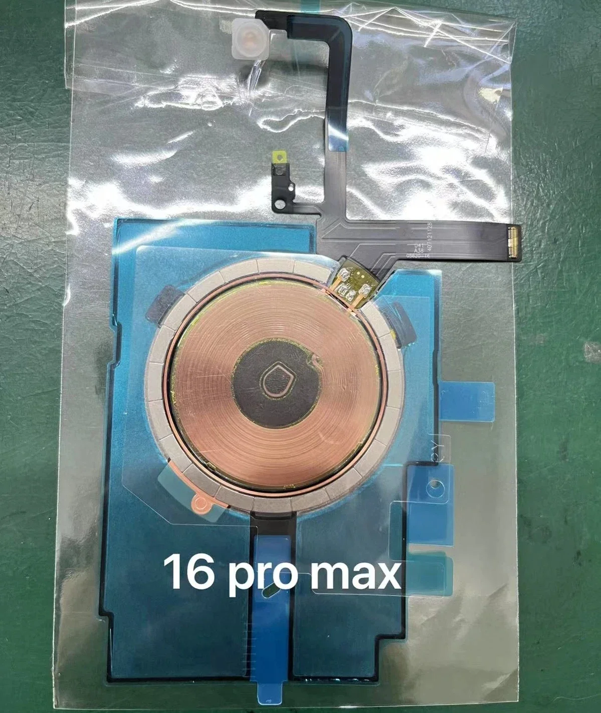 OEM Kabellose Ladespule NFC-Antenne Ersatzteil mit LED-Blitzlicht Flexkabel für iPhone 14 15 16 Plus Pro 17 Pro Max Ersatzteile