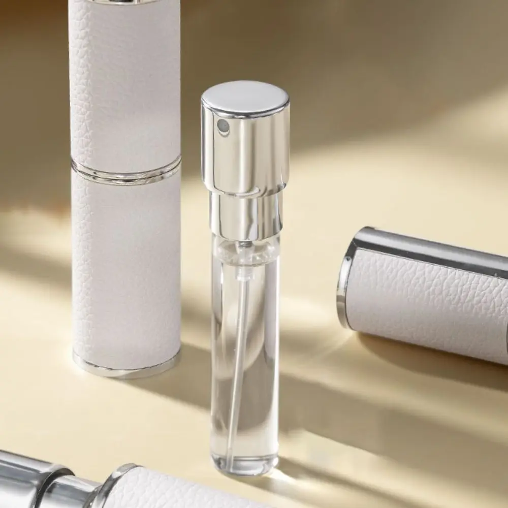 Mini atomizador de vidro perfume, forro recarregável, recipientes cosméticos, high-end couro rotativo imprensa tipo recipiente líquido, 8 ml