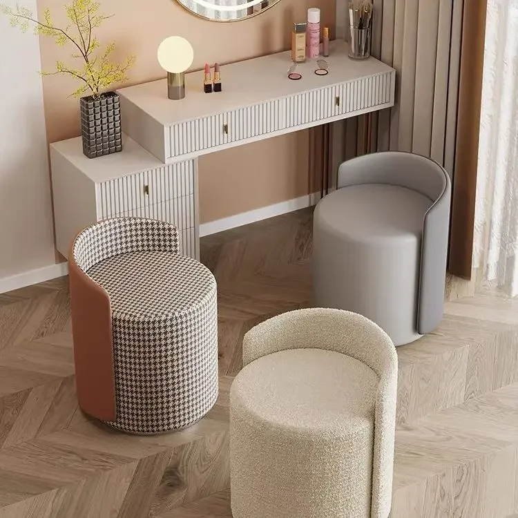 Nordic Stool Light Luxury Nail Dressing Stools Home Living Room Modern Vanity Stool Bedroom Simple Round Stools Chairs Ottomans