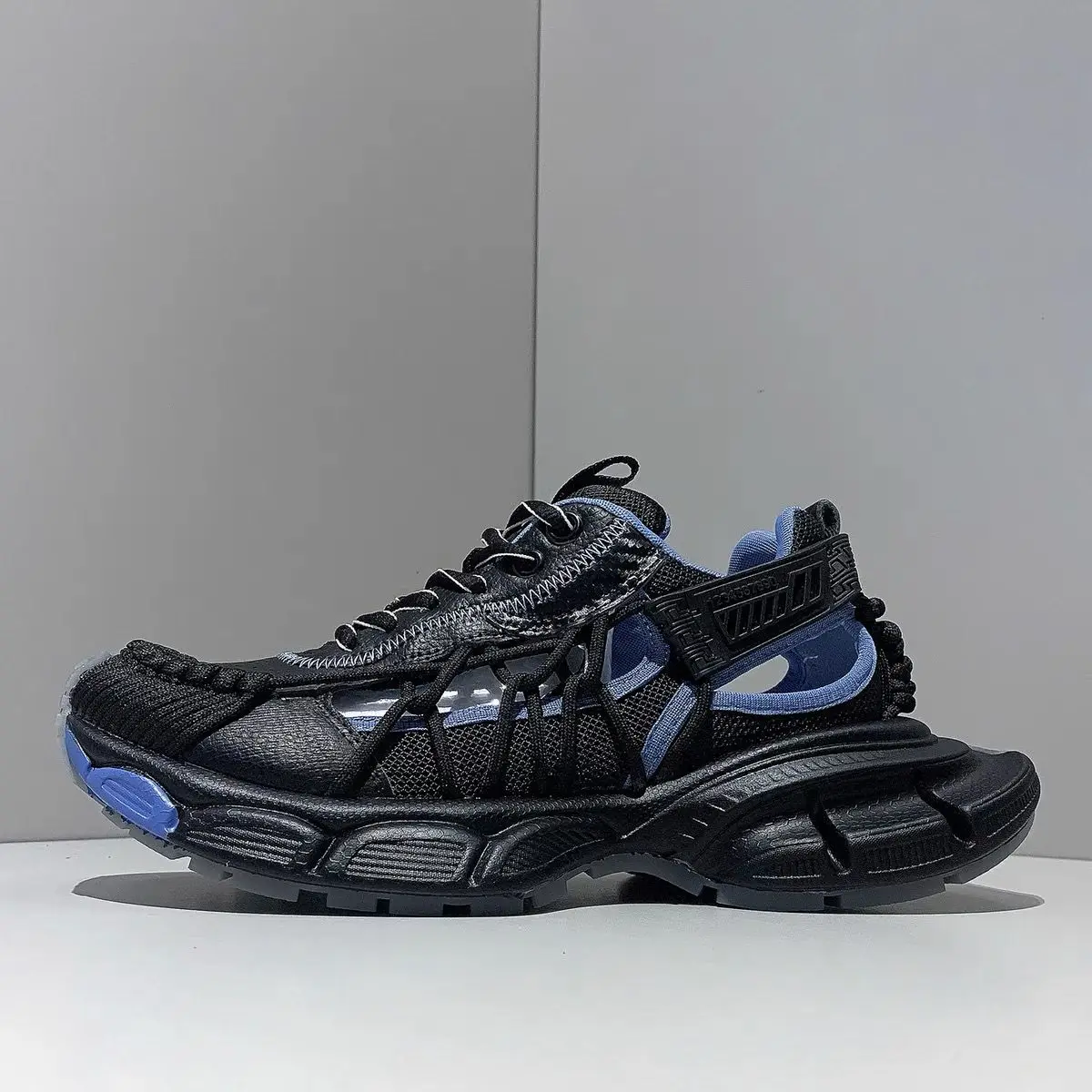 

2026 New Men's and Women's Mesh Lovers' Sports Shoes High Street Men's and Women's Thick Soles Increase Leisure Sports Shoes