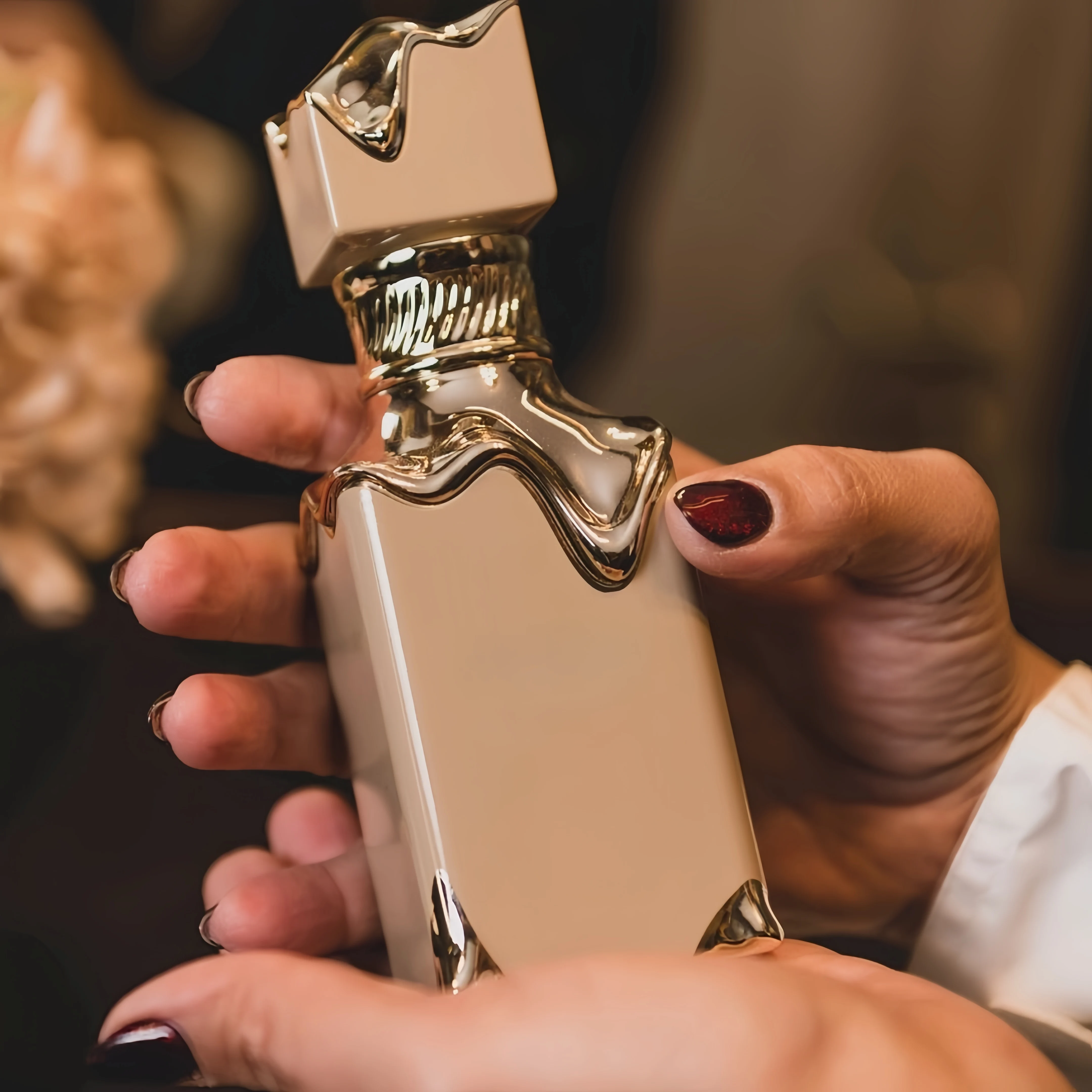 بخاخ لافيت إكلاير أو دو برفوم للنساء 3.4 أونصة - كراميل، عسل، فانيليا ملاحظات لعطر غني يدوم طويلاً، مثالي f