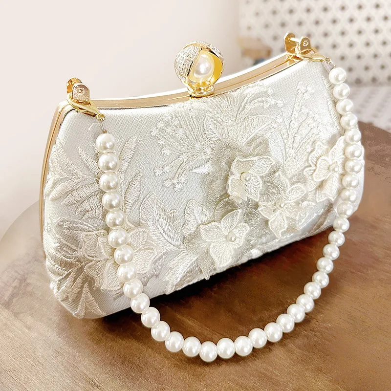 2023 New Women Flowers Evening Bags Dinner Wedding Dinner Wallets Pearl Hasp Clutch Wallets Mini Party Shoulder Bags