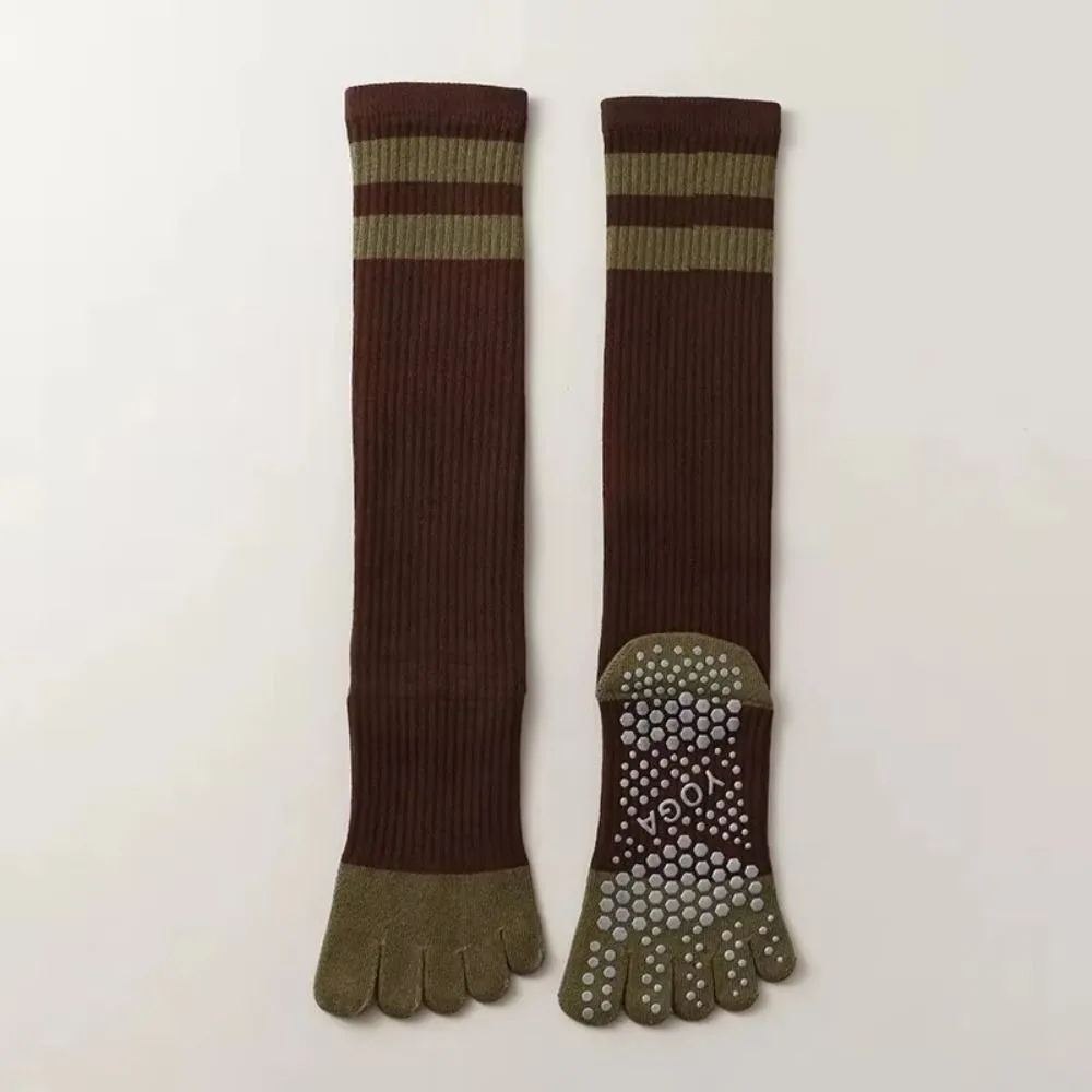 

Новые хлопковые носки для йоги с пятью пальцами, нескользящие силиконовые ручки, носки для пилатеса, дышащие женские носки средней длины