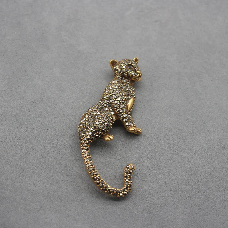 Vintage 3D Black Rhinestone Leopard Panther Animal Brooch Pin Jewelry for Men Women Retro Kitty Fashion Corsage Lapel Corsage