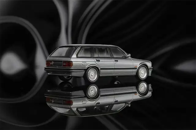 1/64 mortal BMW touring ミニカー 2台セット Mortal 1/64 Scale BMW E30 Touring silver Diecast car Model