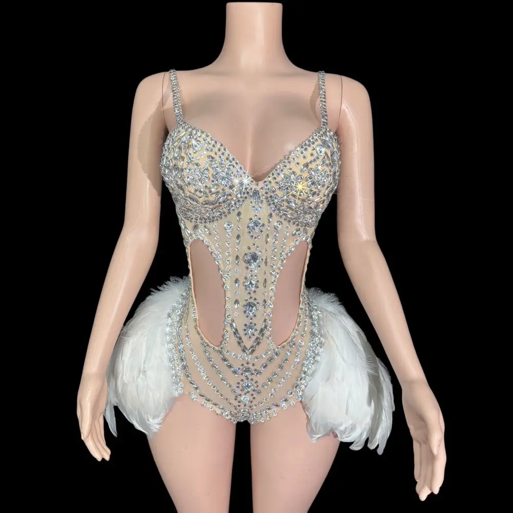 

Блестящий боди с белыми перьями и стразами для женщин, сексуальный прозрачный костюм из сетки для выступлений, танцев, сценический наряд для певиц и танцовщиц