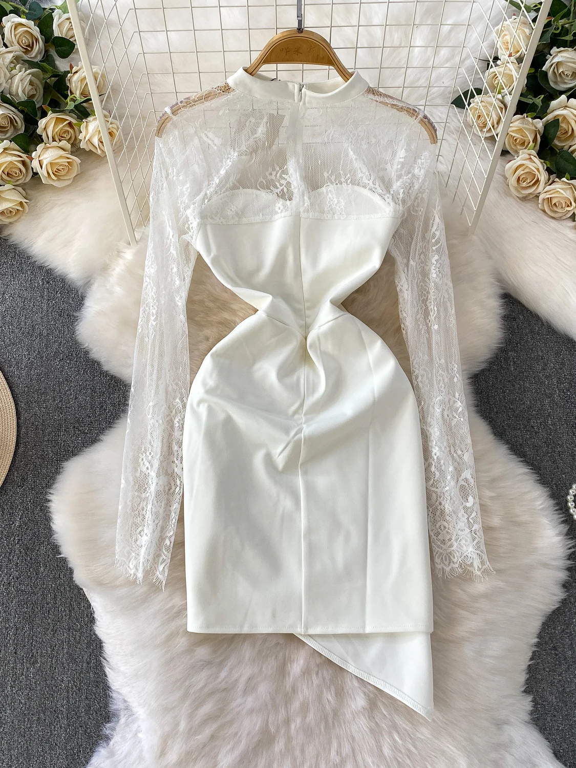 Foamlina élégant évider robe en dentelle femmes nouveau col rond découpe Perspective à manches longues mince irrégulière Mini robe moulante