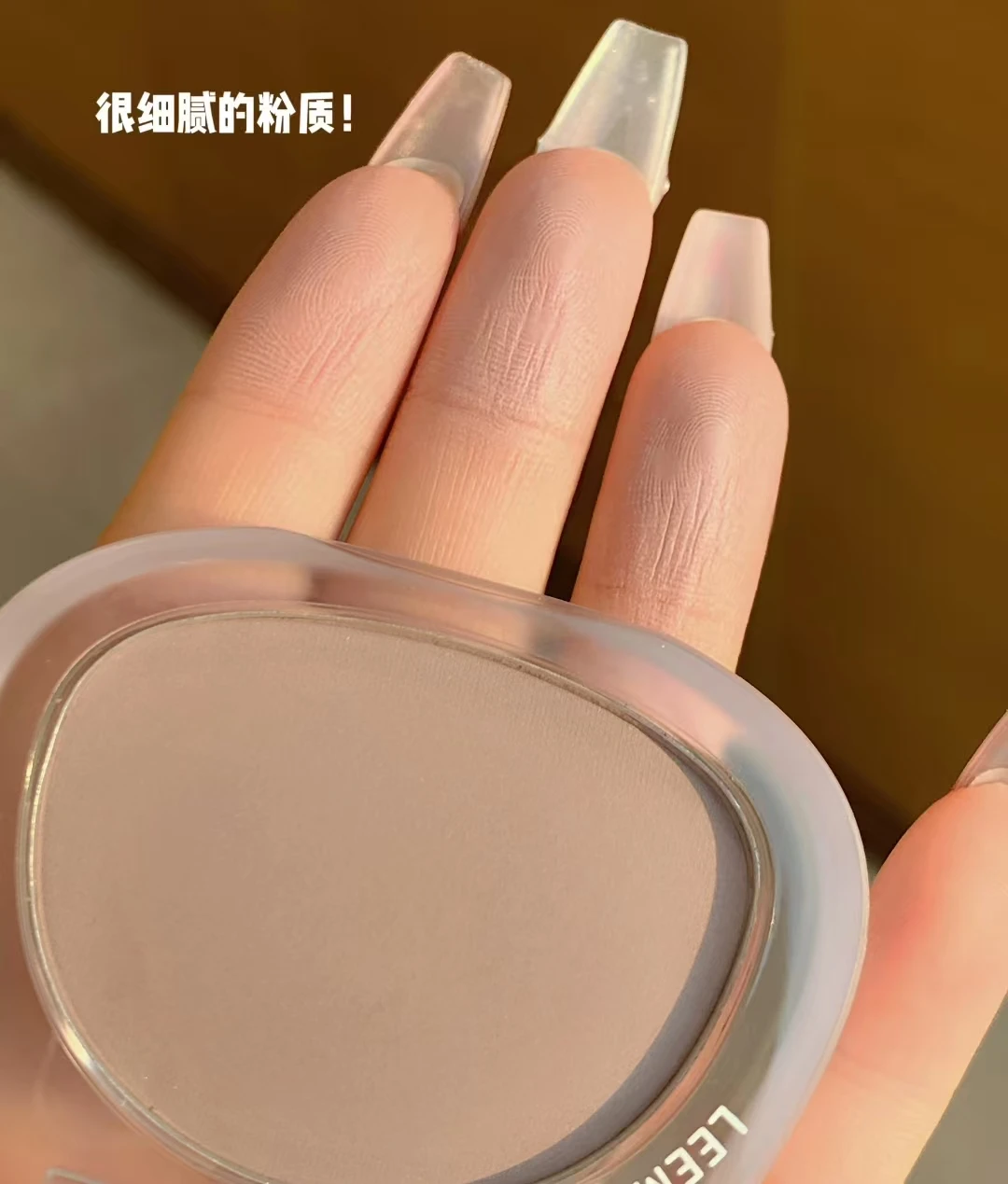 LEEMEMBER Contorno Evidenziatore in polvere Polvere fine opaca Controllo dell'olio a lunga durata Bronzer viso naturale Illumina il trucco