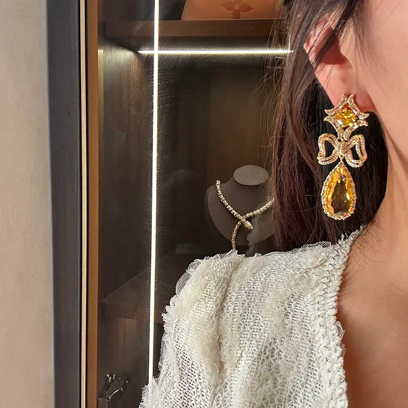 Fashion Temperament Light Luxury Bow Zircon Earrings