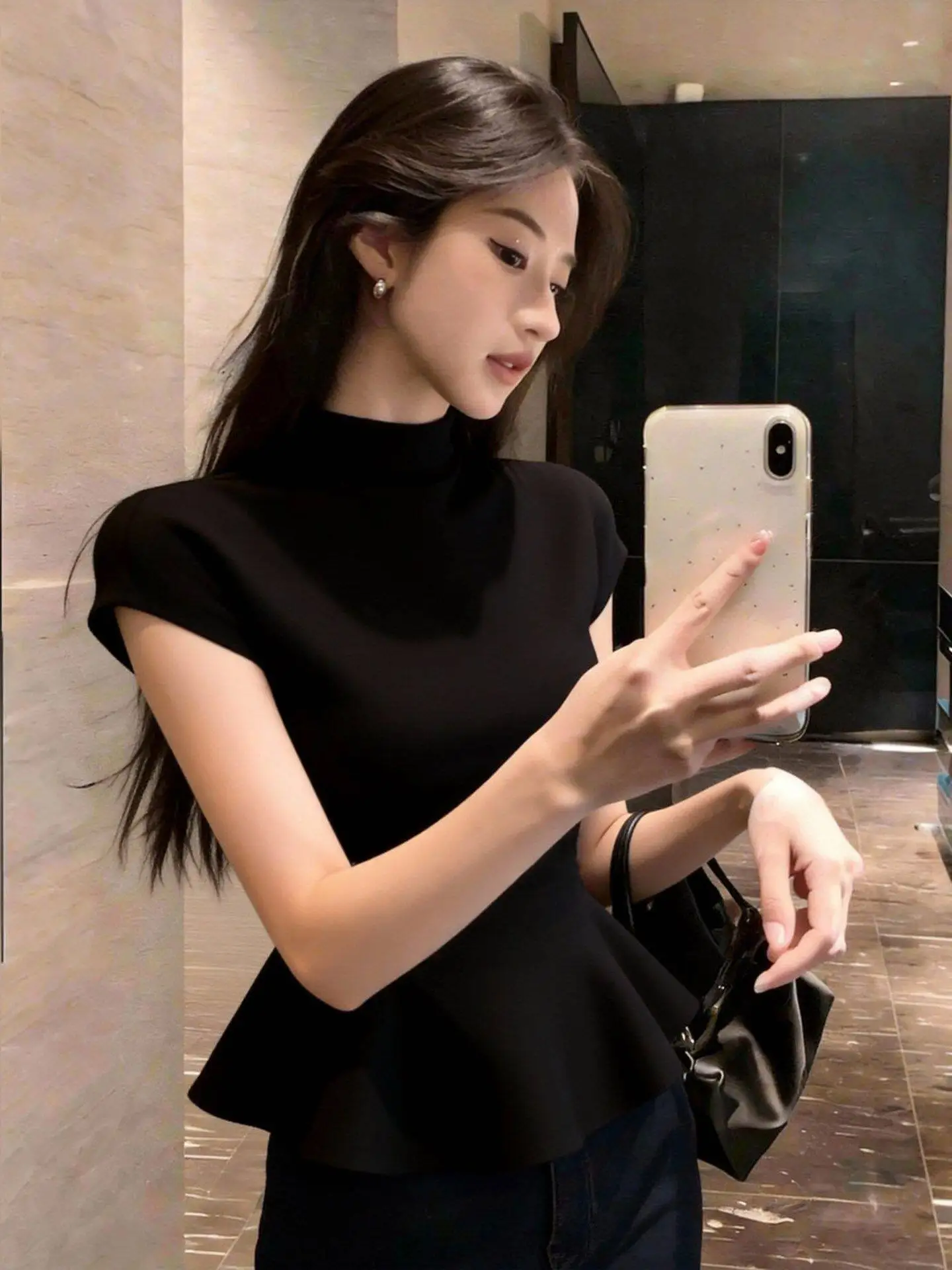 

Elegant Black Half-High Collar Slim Fit Short Sleeve Knitted Top French Style Regular Fit Medium Softness Glue Fiber Spring N...