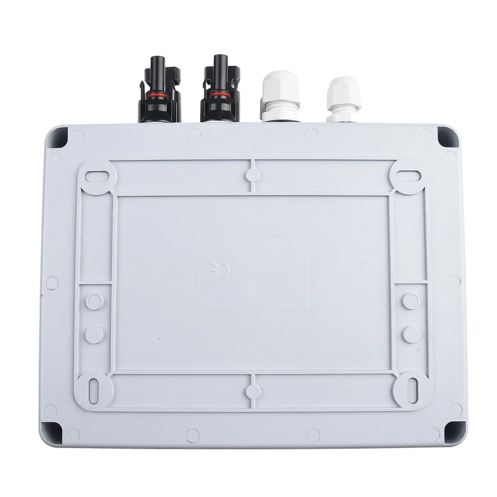 PV Combiner Box Advanced Design 550V 2 In 1 Out PV Combiner Box with Real time Detection and Long distance Communication