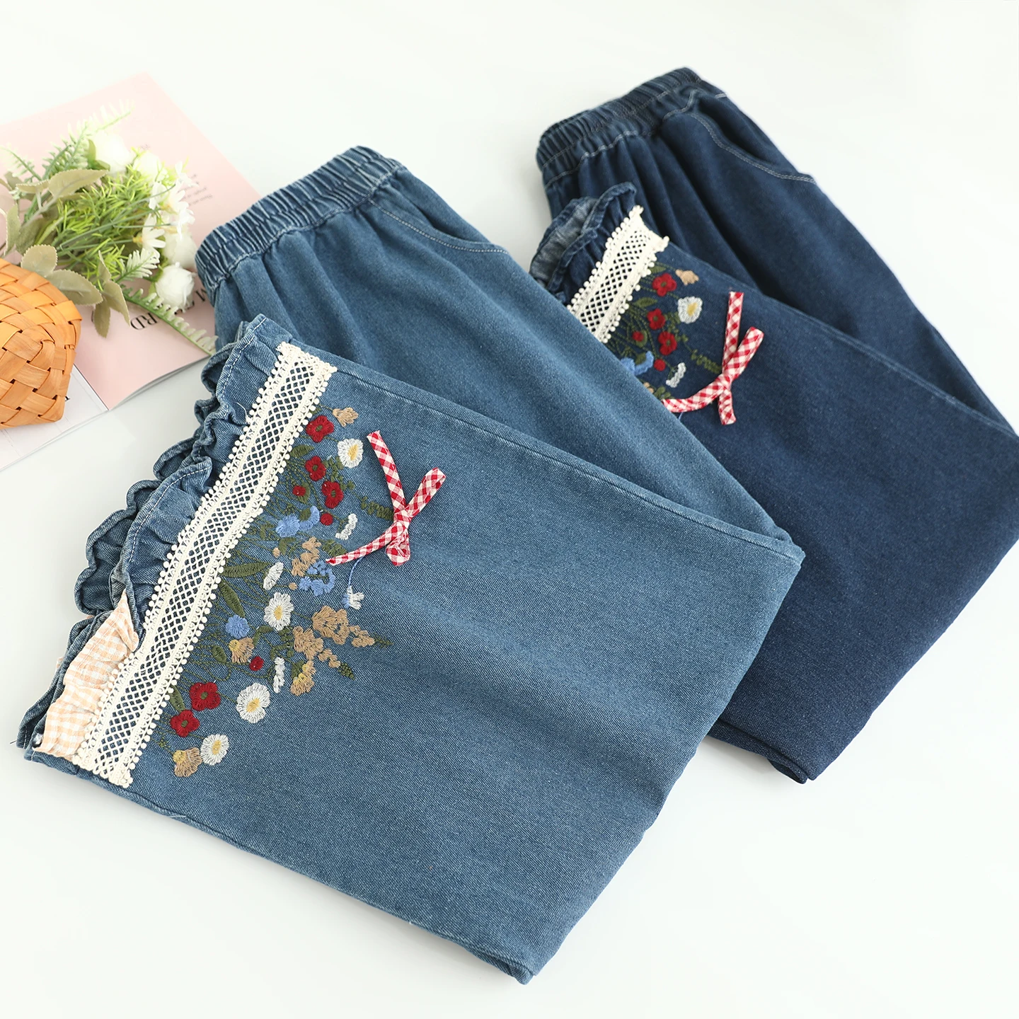 和風モリガール風リボン花柄刺繍フリルデニムワイドレッグパンツ女性用ゴムウエストカジュアルルーズストレートジーンズパンツ