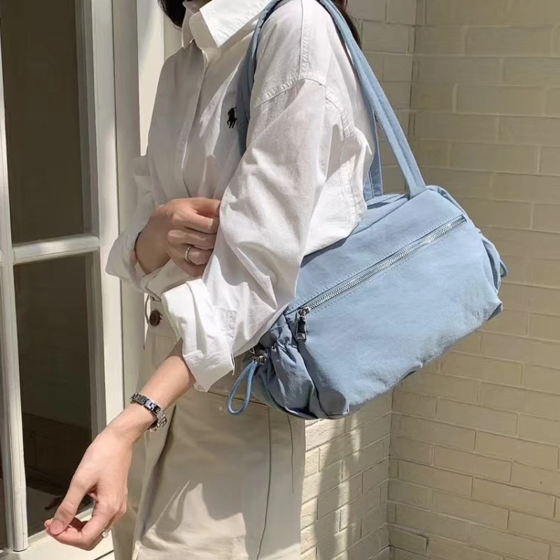 

Niche Design Waterprood Nylon Women Shoulder Bag Large Boston Commuting Armpit Bag Lightweight Women's Travel Shoulder Bag