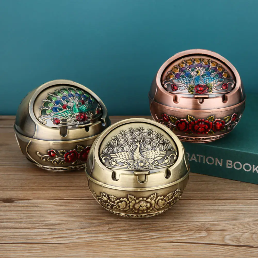 Stylish Metal Ashtray Covered Design Home Decor Ornament Creative Desktop Craft Accessory Windproof Smoking Statue Unique Gift