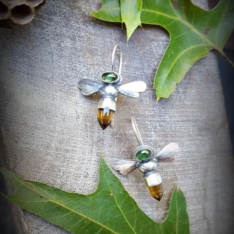 Delicate Honey Bee Drop Earrings For Women Girl Chic Jewelry Flying Animal Cute Dangle Earrings Party Accessories