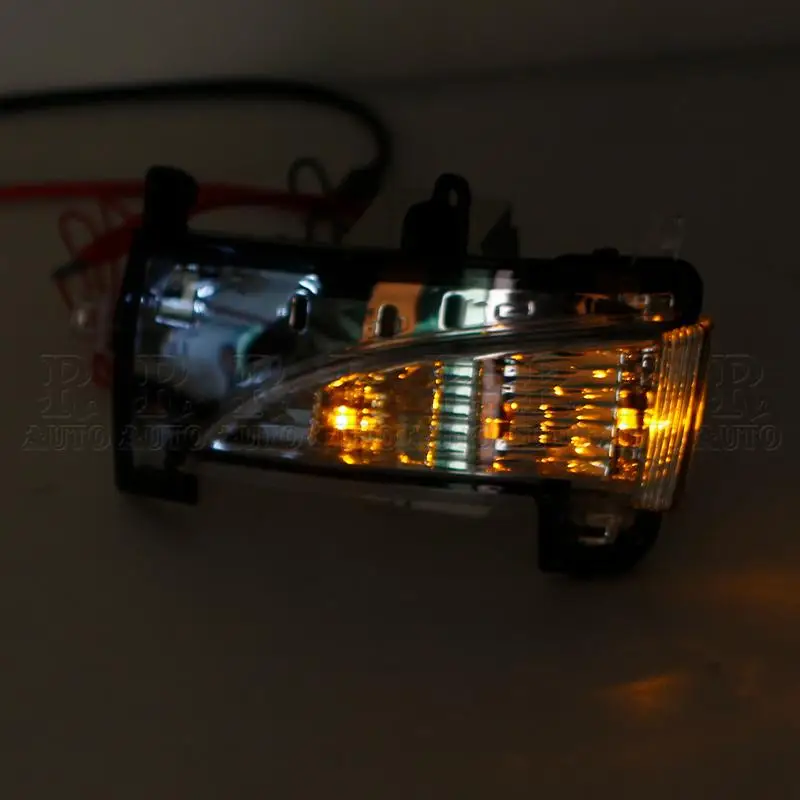 لإنفينيتي QX80 QX56 26160-1LA1A LED سيارة مرآة الرؤية الخلفية بدوره مصباح إشارة الجانب مؤشر مصباح لنيسان باترول كويست أرمادا