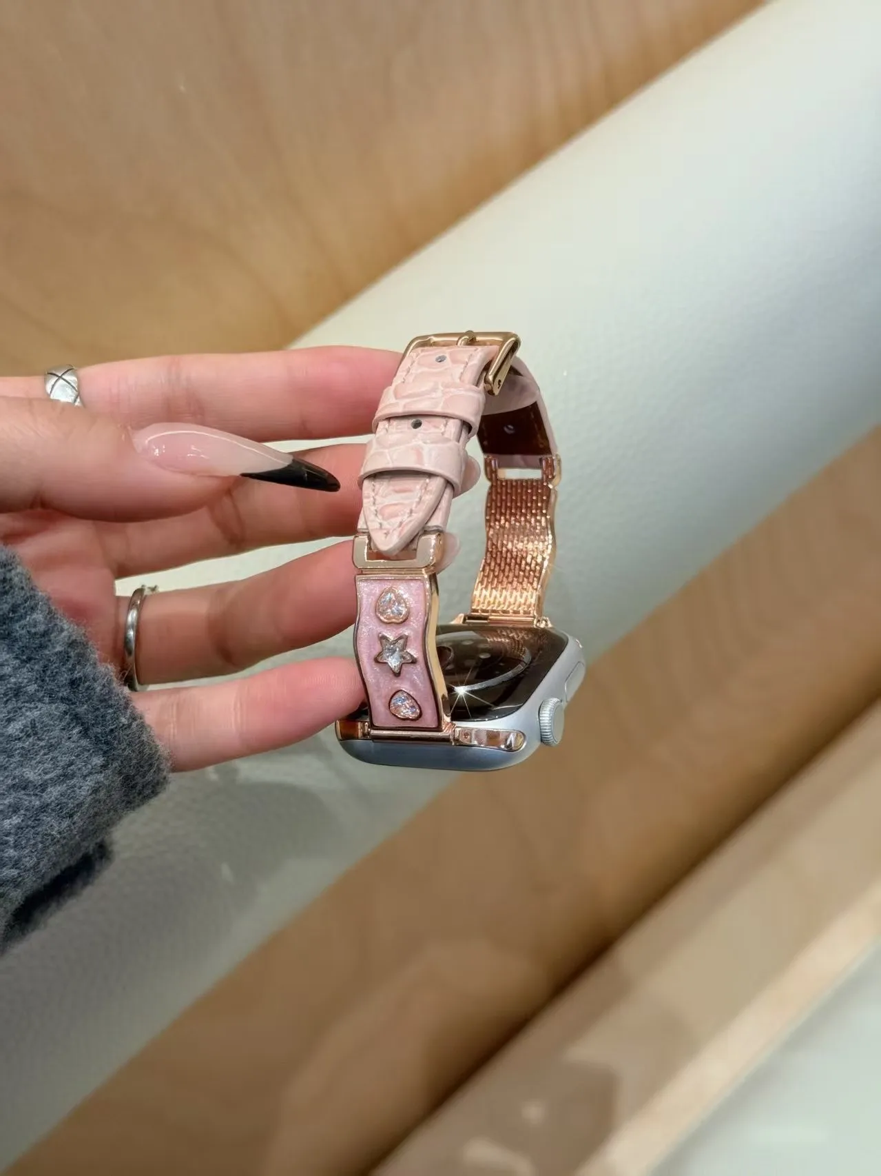 

Металлический ремешок для iWatch из воловьей кожи, совместимый с моделями 38 мм, 40 мм, 41 мм, 42 мм, 44 мм, 45 мм, 49 мм, модный ремешок.
