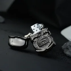 New Armor Skull Metal Retro Oil Double Sided Relief Pattern Lighter Vintage Grinding Wheel Ignition Oil Lighter Gift