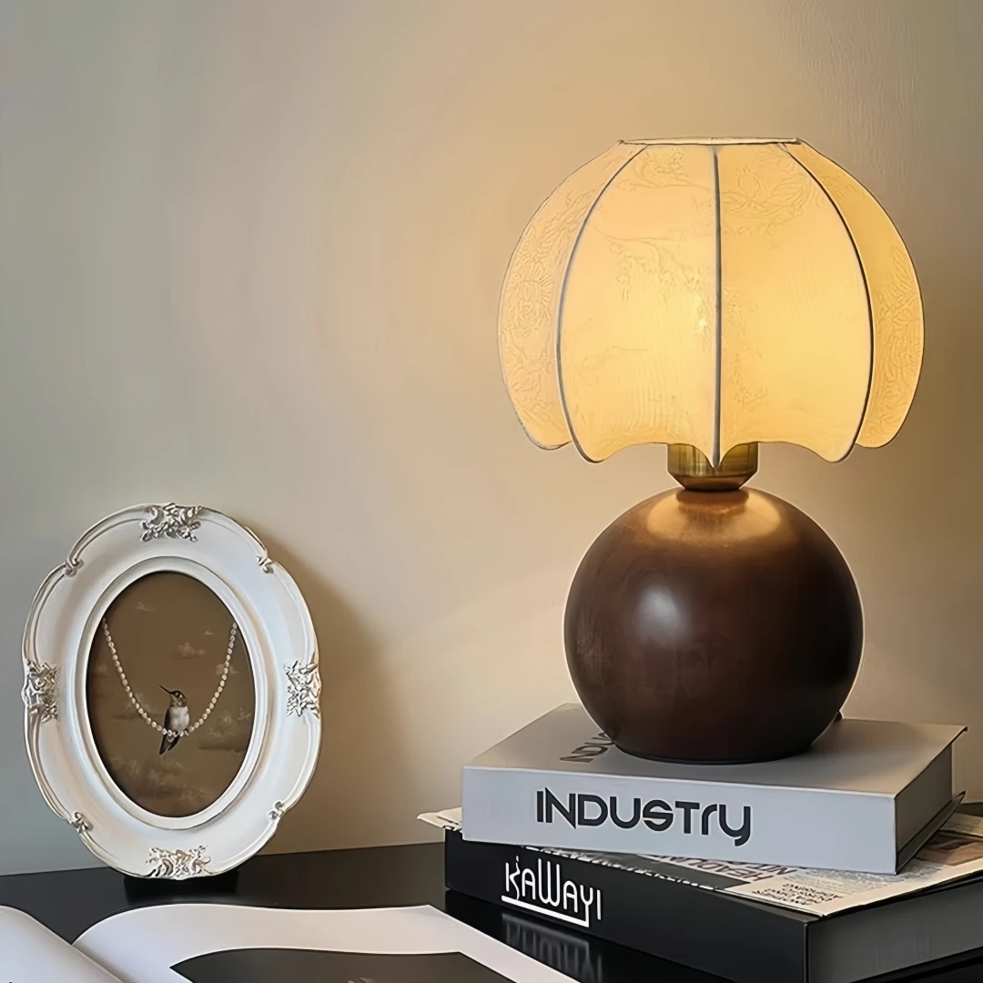 Vintage floral table lamp, medieval bedside lamp, bedroom, living room, bedside table, high-end home decoration E27