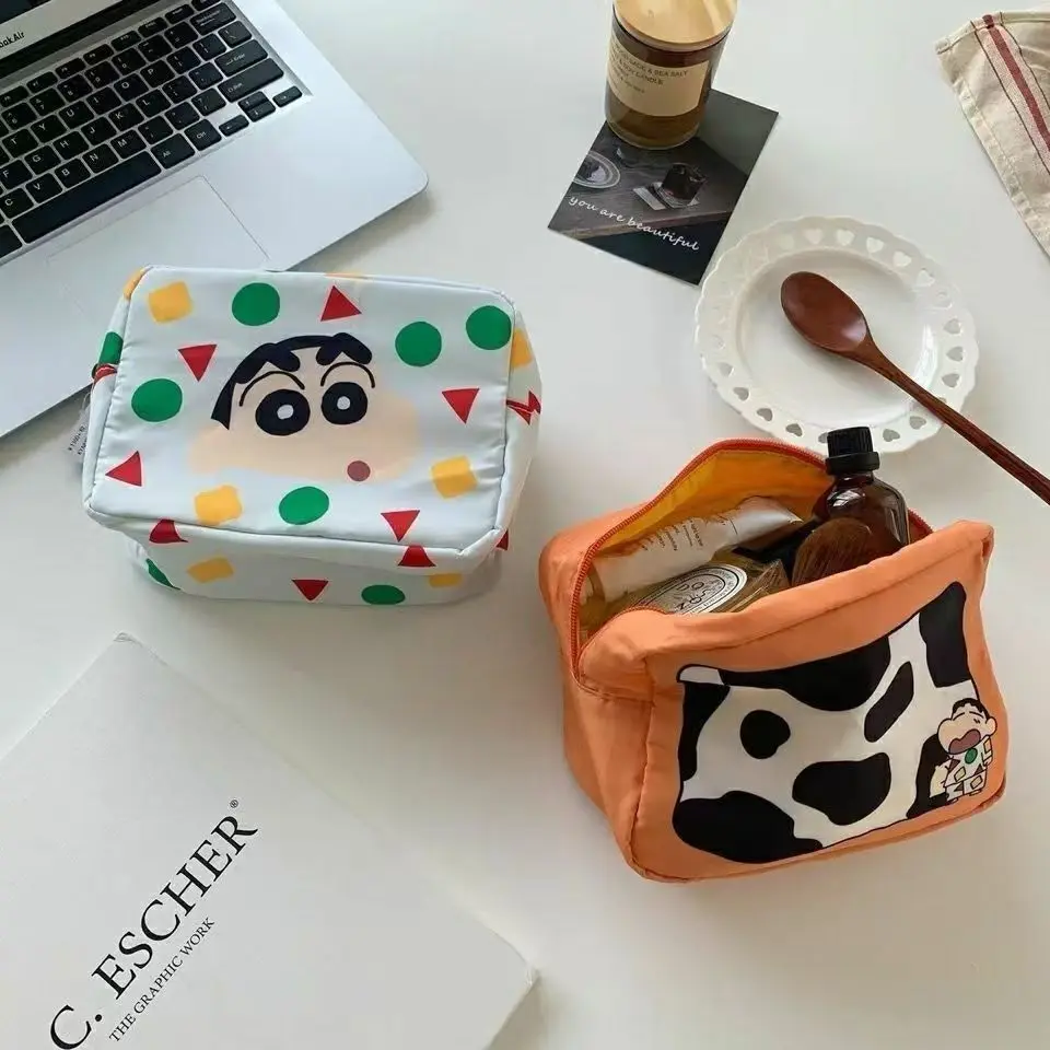 لطيف تلوين شين تشان حقيبة مستحضرات تجميل المحمولة الكرتون السفر أدوات الزينة حقيبة ذات سعة كبيرة حقيبة تخزين مطبوعة عصرية