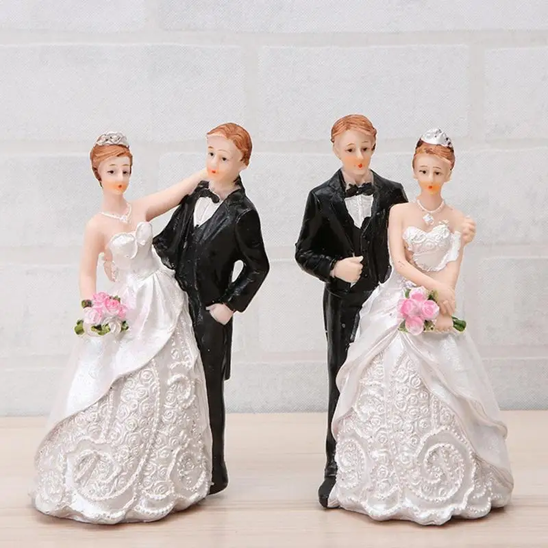 Couple Sculpture Small Modern Bride And Groom Figurine Resin Couple Decor To Remember Beautiful Moment Desktop Ornament For