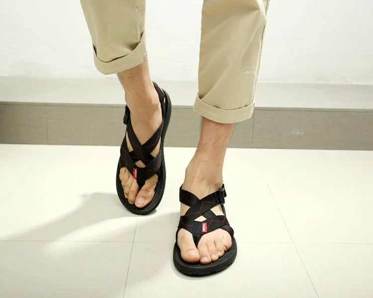 Men's Sandals Anti-slip Beach Sports Shoes Couple Casual Slip-On Breathable Mesh Upper Flat Heel Summer Trend Korean Style