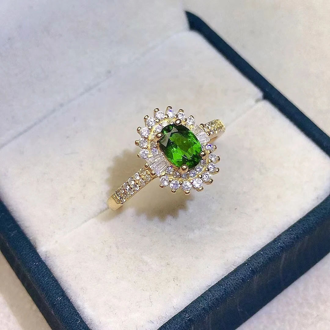 

Dazzling Silver Diopside Ring for Wedding 0.7ct 5mm*7mm Natural Chrome Diopside 925 Silver Ring with 18K Yellow Gold Plating