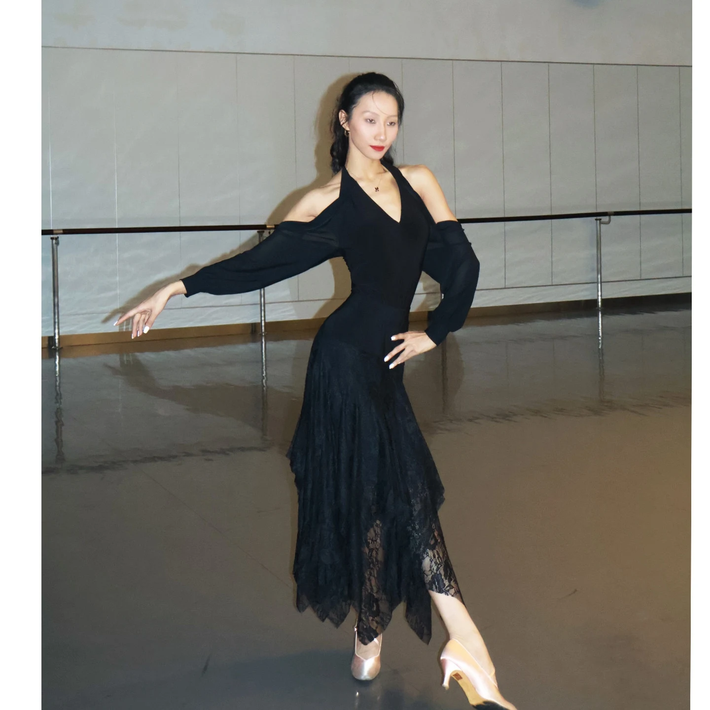 

Национальная стандартная танцевальная одежда, женская юбка для бальных танцев, черная кружевная многослойная юбка с разрезом, одежда для вальса, танго, SS1129